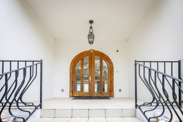 9713 Point Aux Chenes Road, Ocean Springs, MS 39564