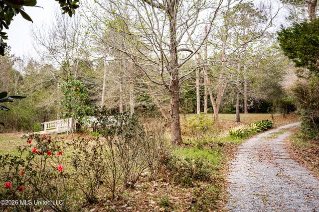 9713 Point Aux Chenes Road, Ocean Springs, MS 39564