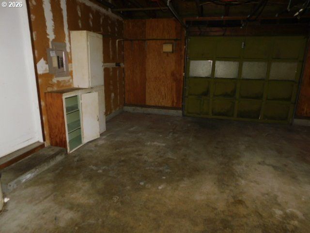 1990 WILLOW St, Florence, OR 97439