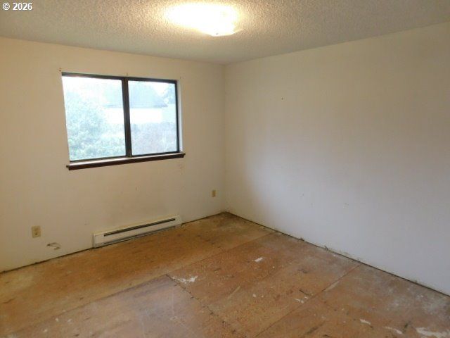 1990 WILLOW St, Florence, OR 97439