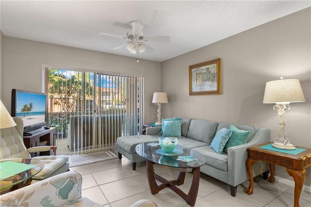 1835 Florida Club CIR 3103, Naples, FL 34112