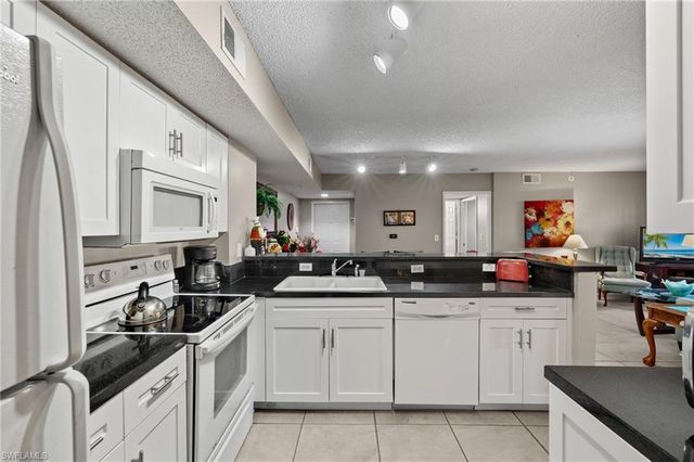 1835 Florida Club CIR 3103, Naples, FL 34112