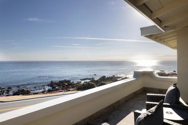 1051 Ocean View Boulevard, Pacific Grove, CA 93950