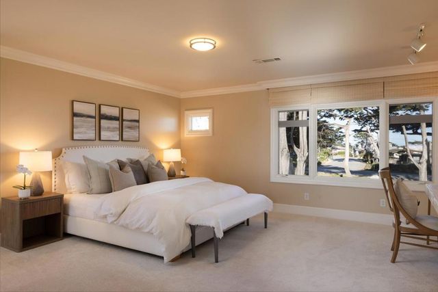 1051 Ocean View Boulevard, Pacific Grove, CA 93950