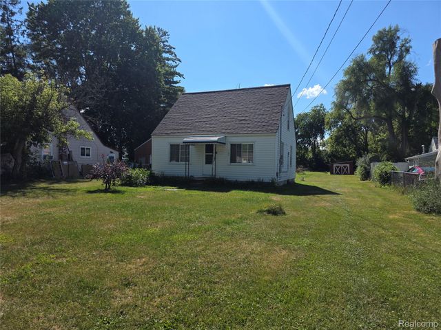 1198 Brabbs Street, Burton, MI 48509