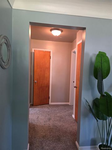 1198 Brabbs Street, Burton, MI 48509