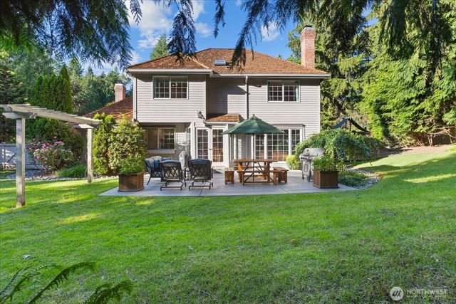 6807 214th Avenue NE, Redmond, WA 98053