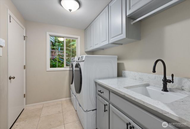 6807 214th Avenue NE, Redmond, WA 98053