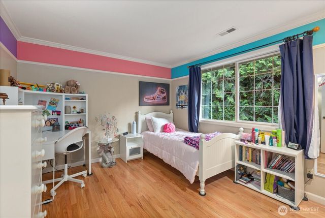 6807 214th Avenue NE, Redmond, WA 98053
