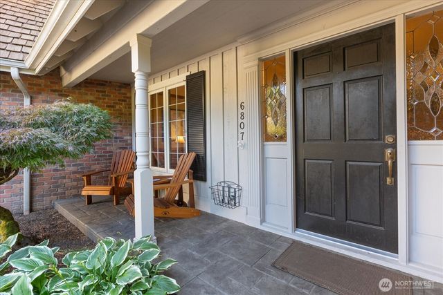 6807 214th Avenue NE, Redmond, WA 98053
