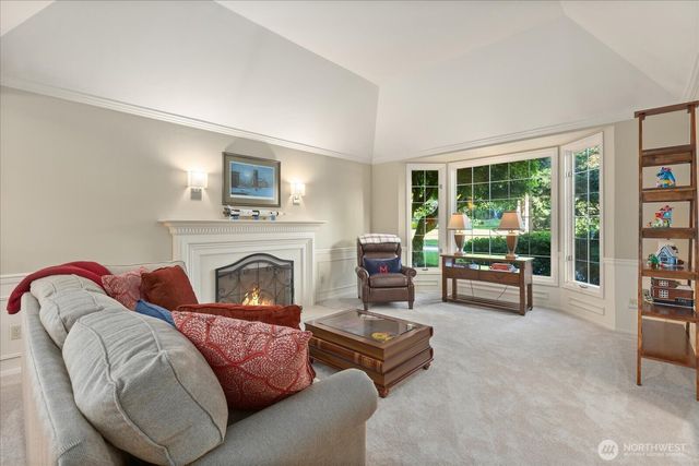 6807 214th Avenue NE, Redmond, WA 98053
