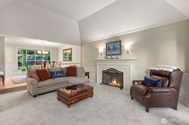 6807 214th Avenue NE, Redmond, WA 98053