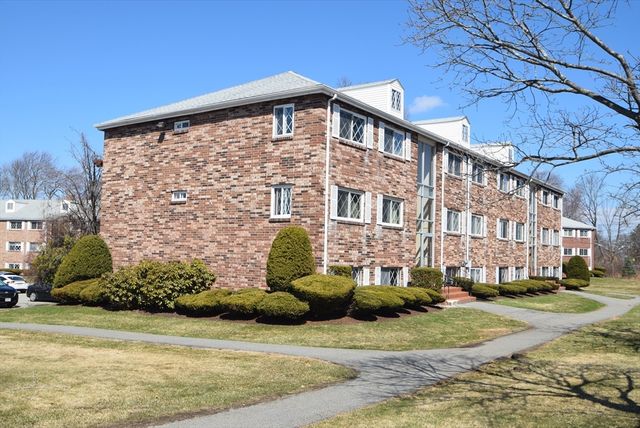 7 Fernview Ave 11, North Andover, MA 01845