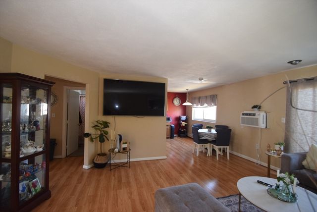 7 Fernview Ave 11, North Andover, MA 01845