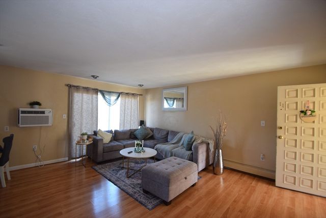 7 Fernview Ave 11, North Andover, MA 01845