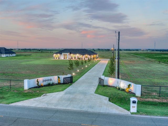 24400 N Council Road, Edmond, OK 73025