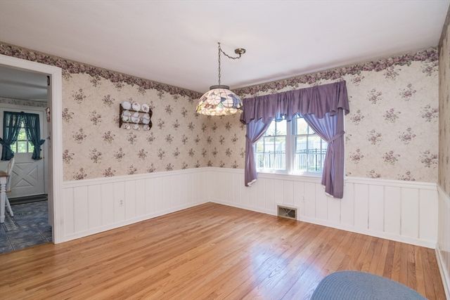51 Edgewater Road, Agawam, MA 01001