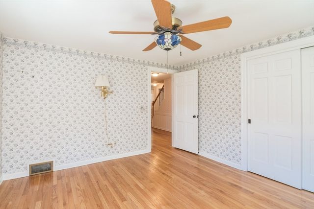 51 Edgewater Road, Agawam, MA 01001