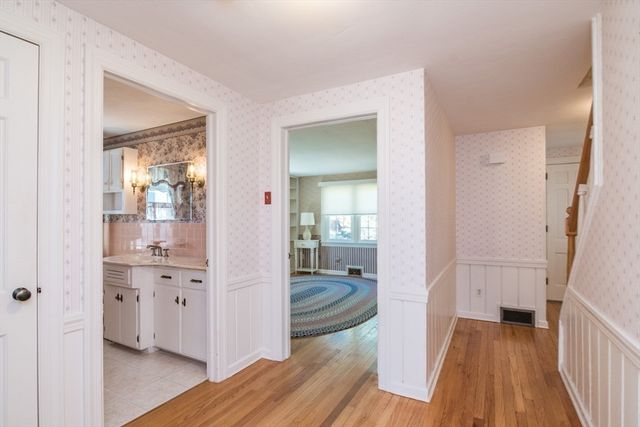 51 Edgewater Road, Agawam, MA 01001