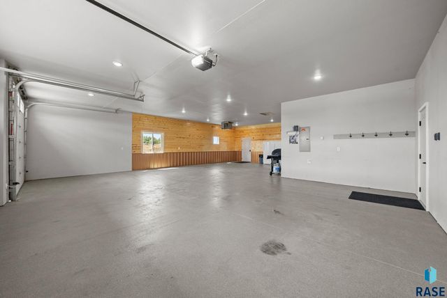 907 Sundance St Street, Valley Springs, SD 57068