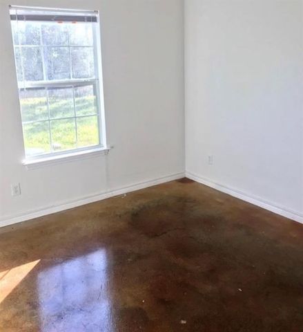 90 County Road 2269, Cleveland, TX 77327