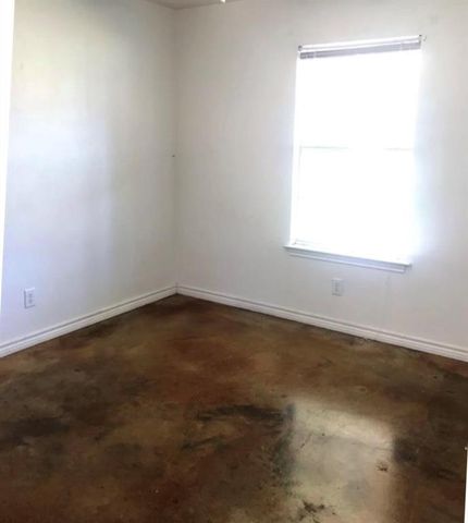 90 County Road 2269, Cleveland, TX 77327