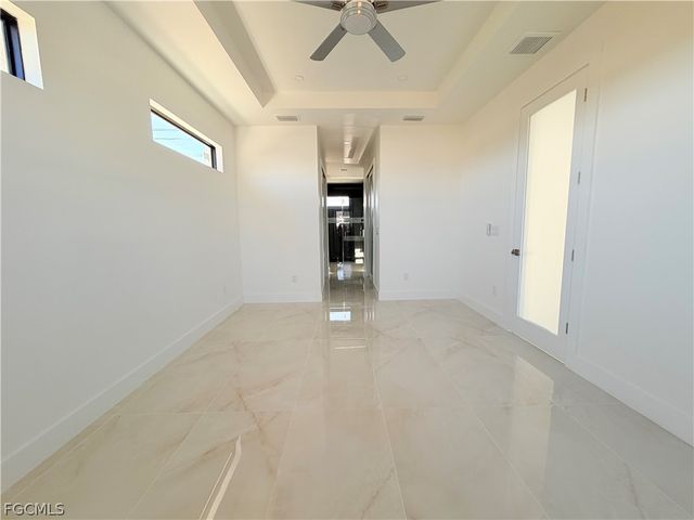 909 Santa Barbara BLVD N, Cape Coral, FL 33993