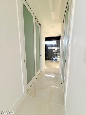 909 Santa Barbara BLVD N, Cape Coral, FL 33993