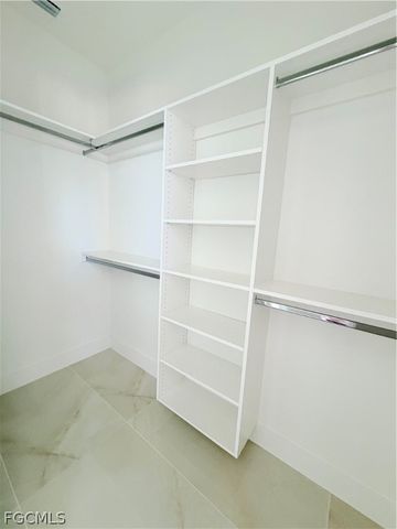 909 Santa Barbara BLVD N, Cape Coral, FL 33993