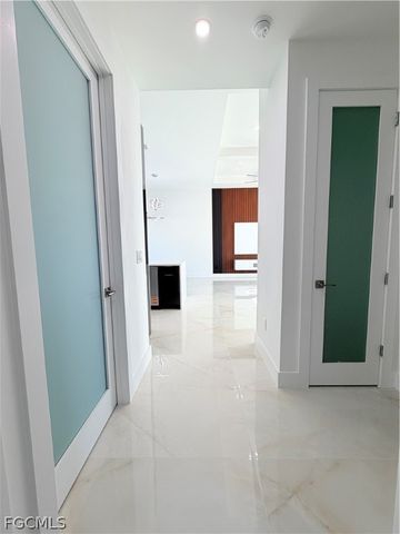 909 Santa Barbara BLVD N, Cape Coral, FL 33993