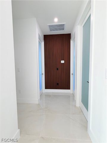 909 Santa Barbara BLVD N, Cape Coral, FL 33993