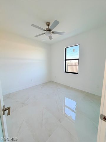 909 Santa Barbara BLVD N, Cape Coral, FL 33993