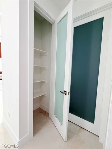 909 Santa Barbara BLVD N, Cape Coral, FL 33993