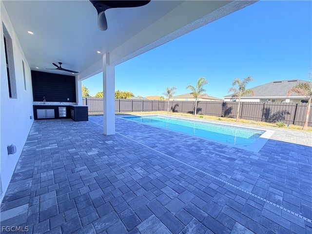 909 Santa Barbara BLVD N, Cape Coral, FL 33993