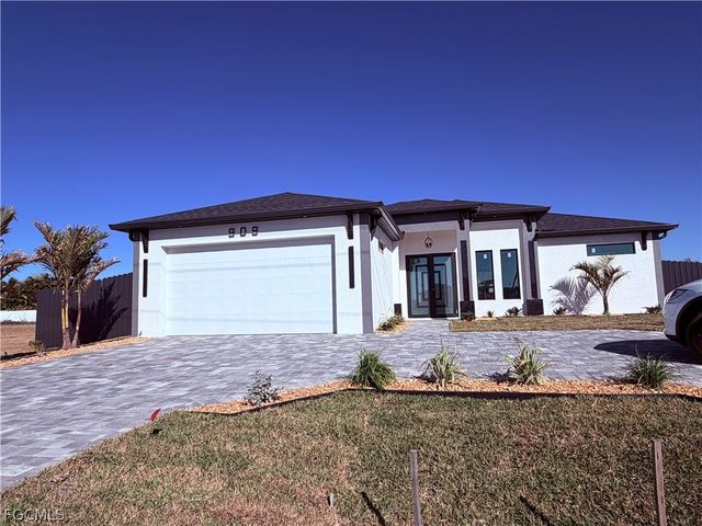 909 Santa Barbara BLVD N, Cape Coral, FL 33993