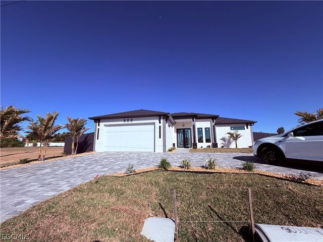 909 Santa Barbara BLVD N, Cape Coral, FL 33993