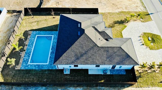 909 Santa Barbara BLVD N, Cape Coral, FL 33993