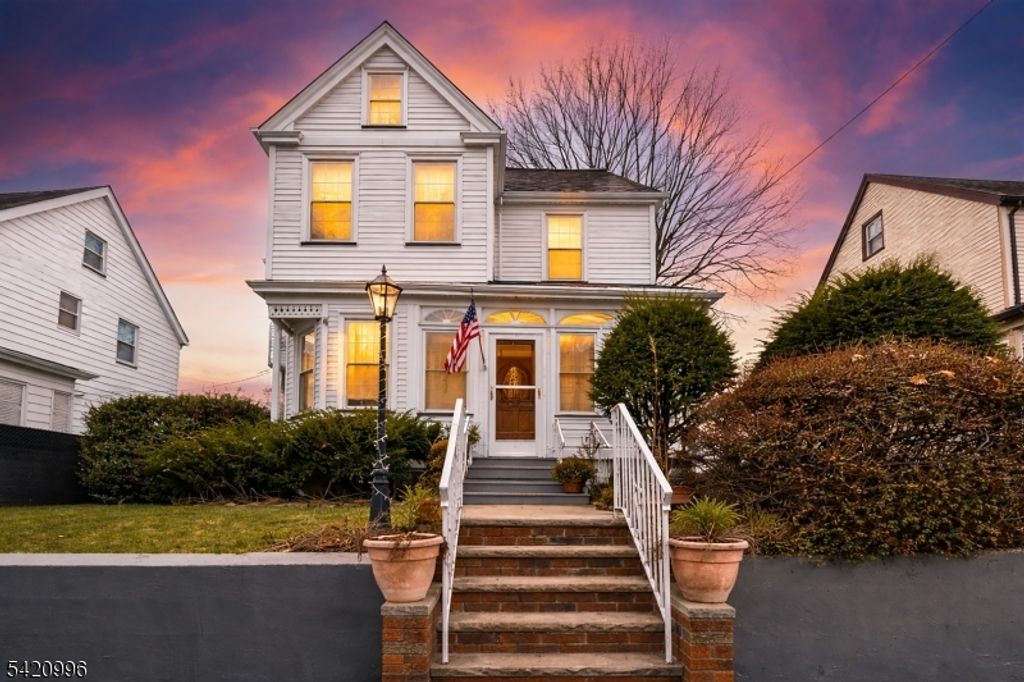 144 Stuyvesant Ave, Kearny Town, NJ 07032
