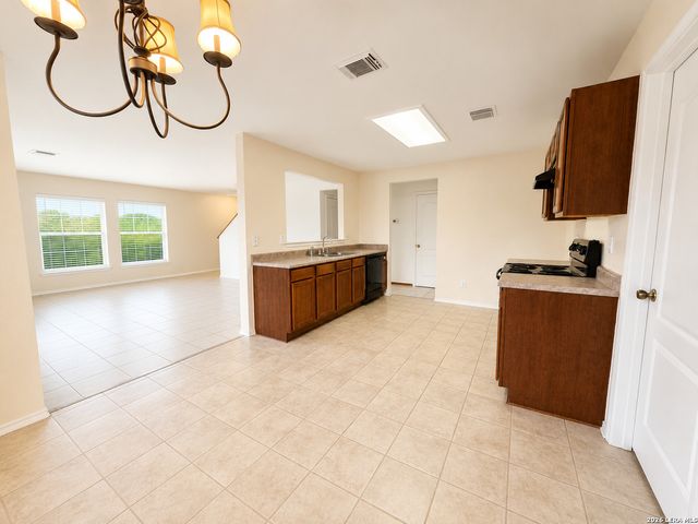 326 Tres Caminos, San Antonio, TX 78245