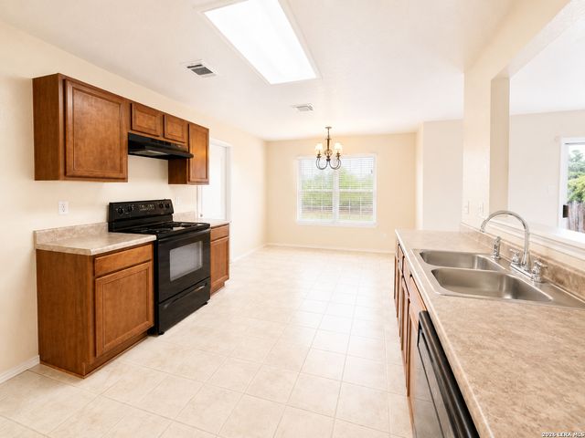 326 Tres Caminos, San Antonio, TX 78245