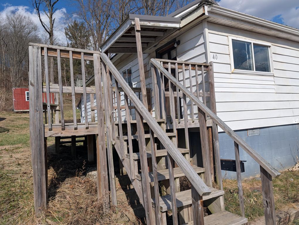 40 Spring Street, Glouster, OH 45732