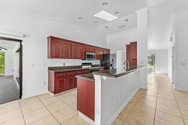 2057 Amesbury Circle, Wellington, FL 33414