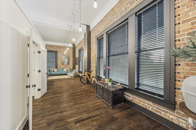 915 Franklin Street 2F, Houston, TX 77002