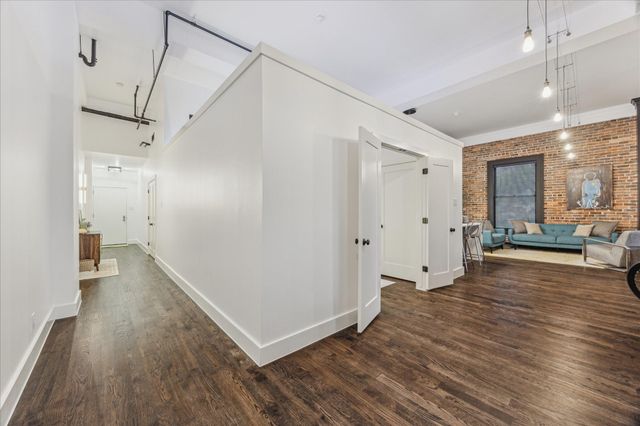 915 Franklin Street 2F, Houston, TX 77002