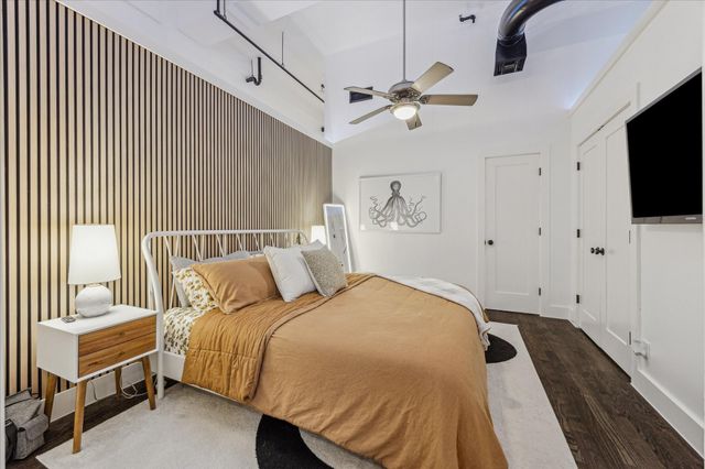 915 Franklin Street 2F, Houston, TX 77002