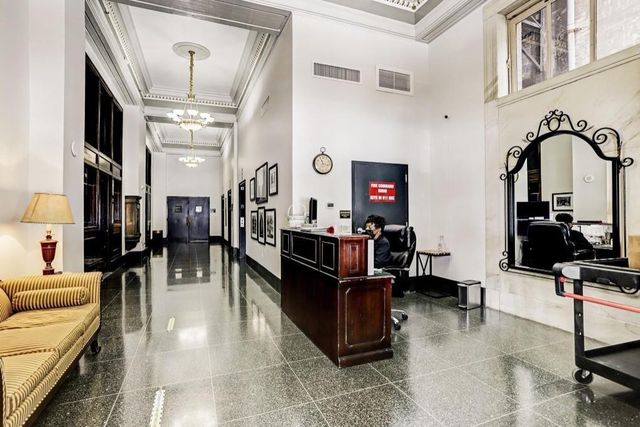 915 Franklin Street 2F, Houston, TX 77002