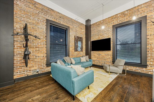 915 Franklin Street 2F, Houston, TX 77002