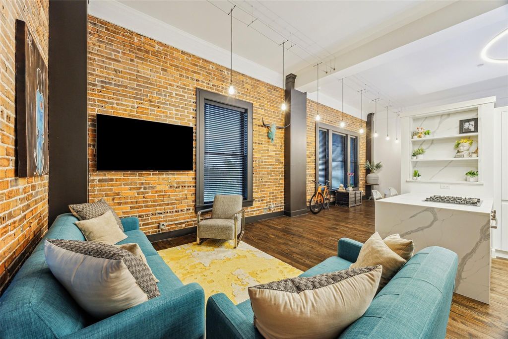 915 Franklin Street 2F, Houston, TX 77002