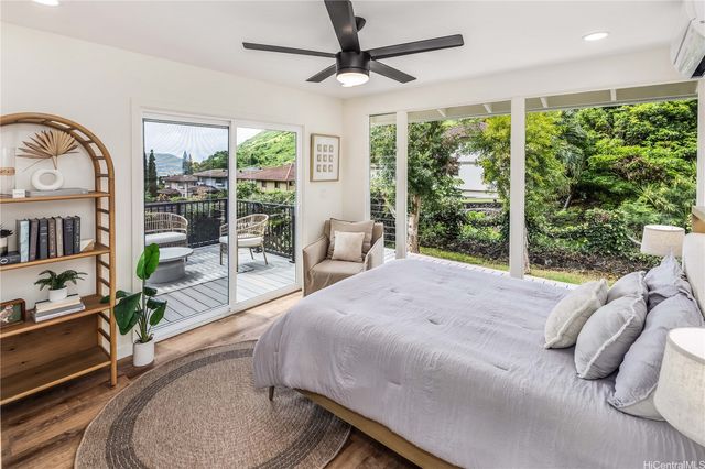 950 Hahaione Street, Honolulu, HI 96825