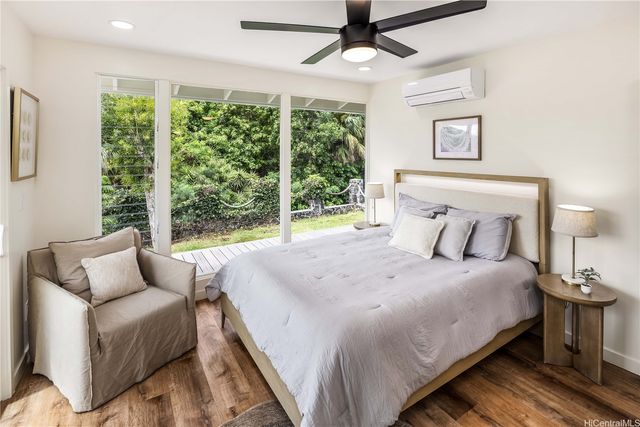 950 Hahaione Street, Honolulu, HI 96825